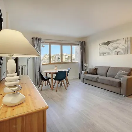 Confortable Calme, Latour Mauboug-carlton Martinez A0b107 * Cannes
