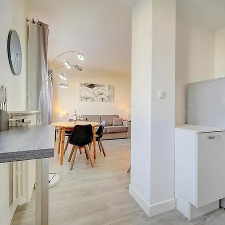 Confortable Calme, Latour Mauboug-carlton Martinez A0b107 Cannes