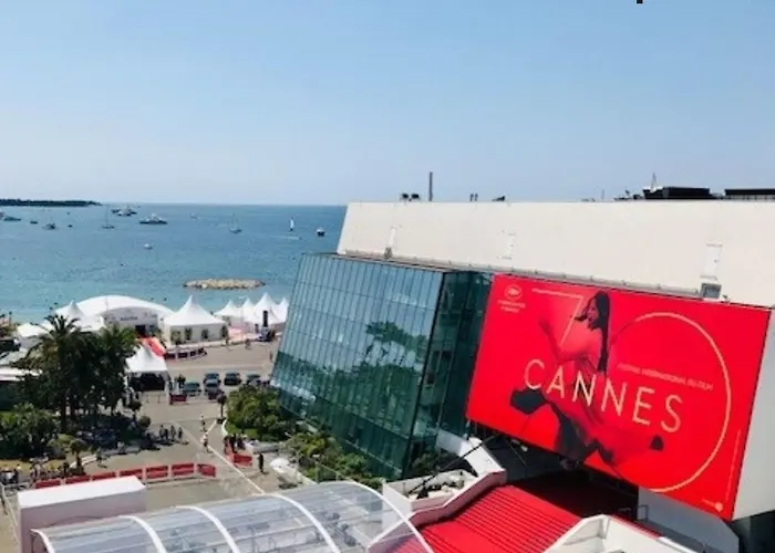 Confortable Calme, Latour Mauboug-carlton Martinez A0b107 * Cannes