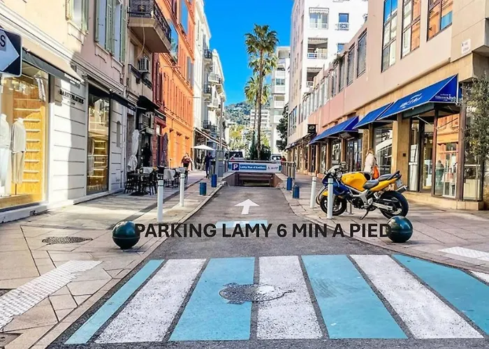 Confortable Calme, Latour Mauboug-carlton Martinez A0b107 *